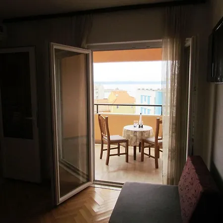 City Beach Medna 아파트
